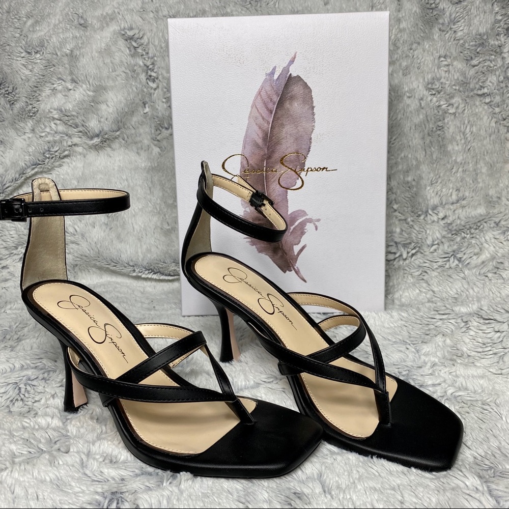 Jessica Simpson
Opral Square Toe Sandals 7M